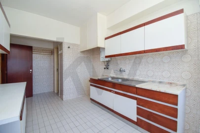 Apartamento T3 para Venda em Benfica