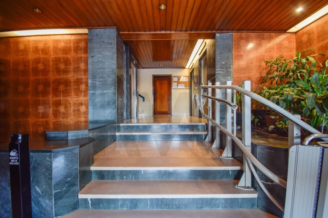 Apartamento T3 para Venda em Benfica Foto 3