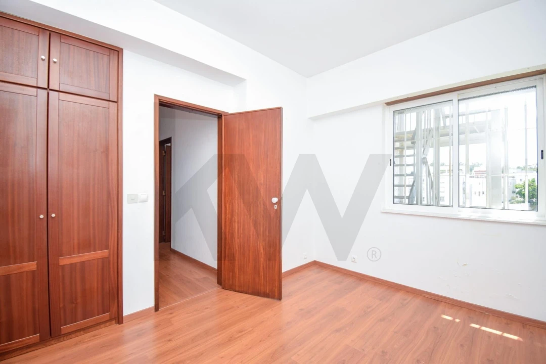 Apartamento T3 para Venda em Benfica Foto 16