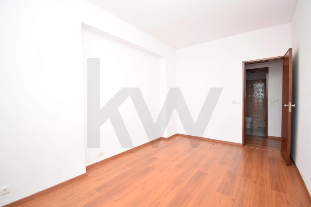 Apartamento T3 para Venda em Benfica Foto 13