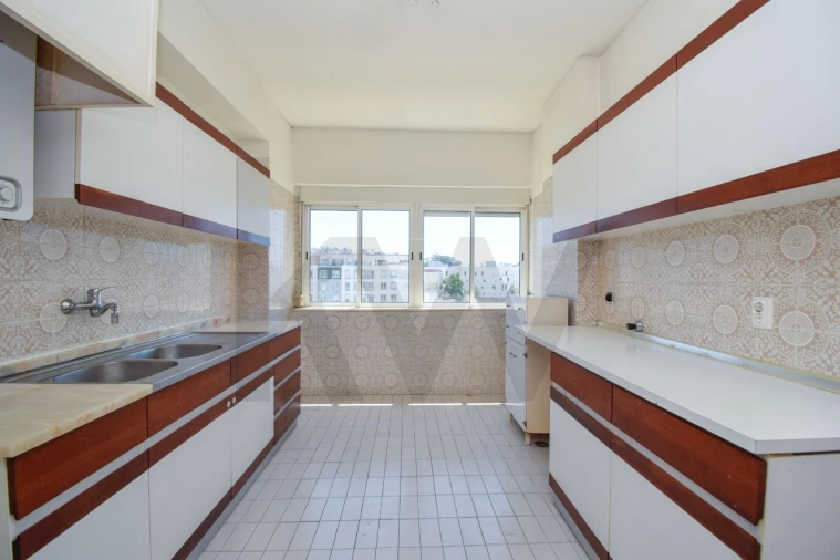 Apartamento T3 para Venda em Benfica Foto 24