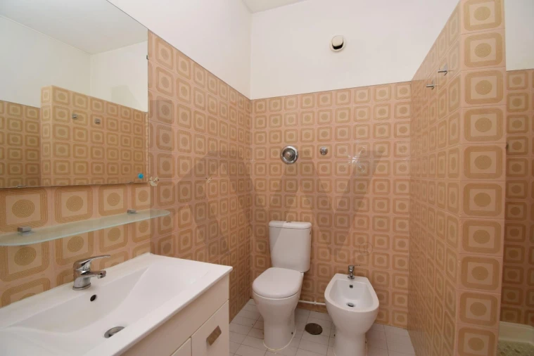 Apartamento T3 para Venda em Benfica Foto 18