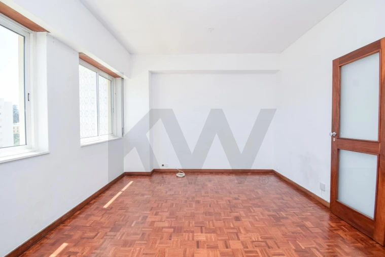 Apartamento T3 para Venda em Benfica Foto 8