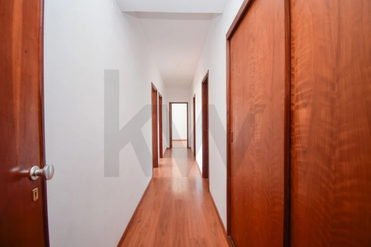 Apartamento T3 para Venda em Benfica Foto 7