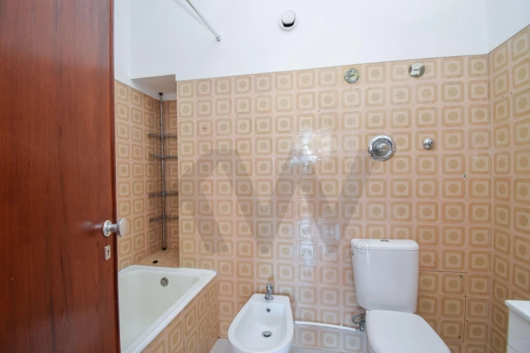 Apartamento T3 para Venda em Benfica Foto 21