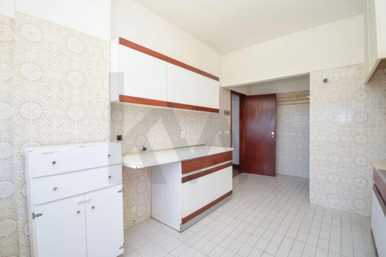 Apartamento T3 para Venda em Benfica Foto 28