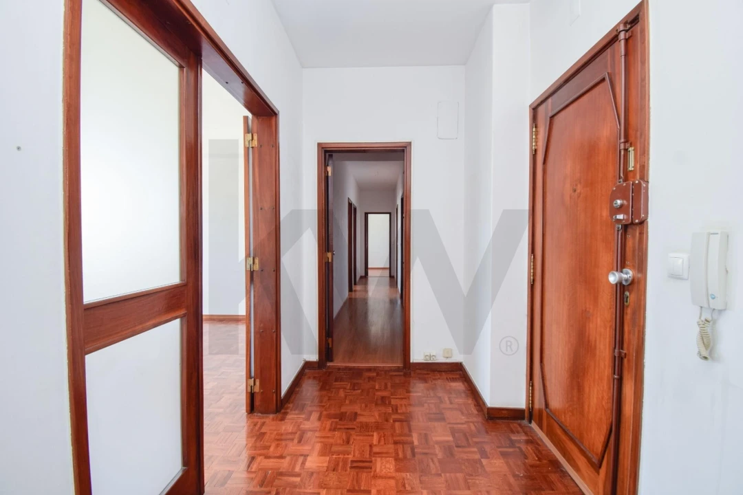 Apartamento T3 para Venda em Benfica Foto 9