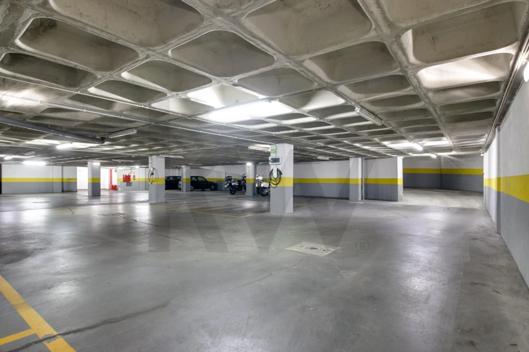 Apartamento T2 para Venda em Lumiar Foto 33
