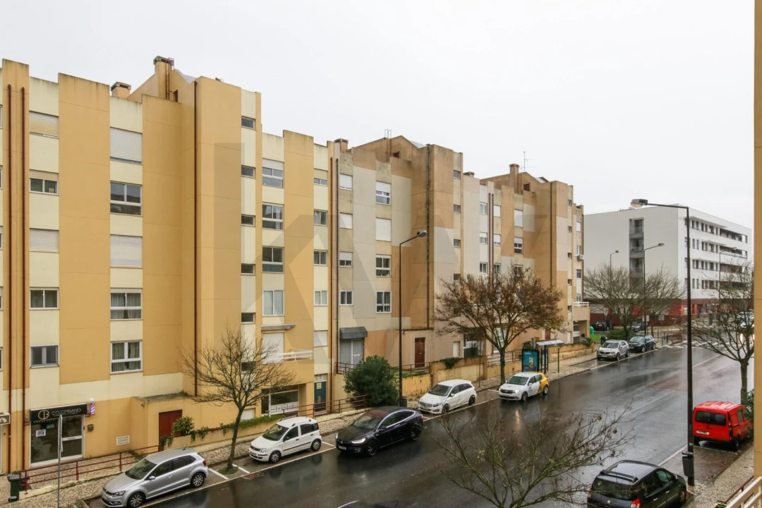 Apartamento T2 para Venda em Lumiar Foto 9