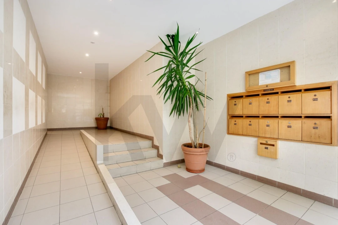 Apartamento T2 para Venda em Lumiar Foto 32