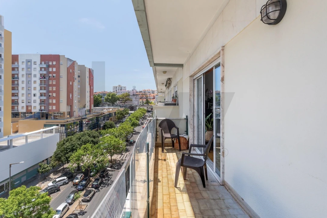 Apartamento T3 para Arrendamento em Penha de França Foto 2