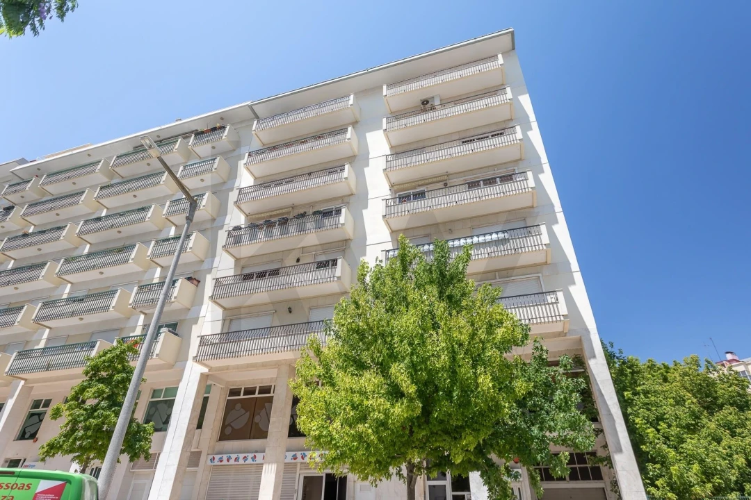 Apartamento T3 para Arrendamento em Penha de França Foto 34