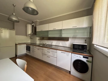 Apartamento T2 para Arrendamento em Águas Livres