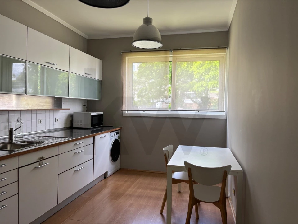 Apartamento T2 para Arrendamento em Águas Livres Foto 3