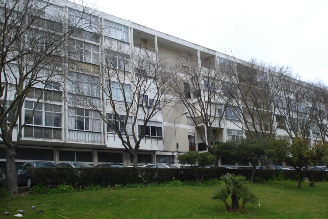 Apartamento T2 para Arrendamento em Águas Livres Foto 8