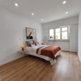 Apartamento T3 para Venda em Benfica