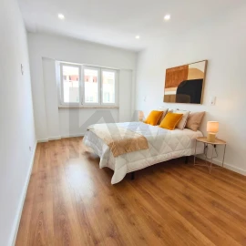 Apartamento T3 para Venda em Benfica