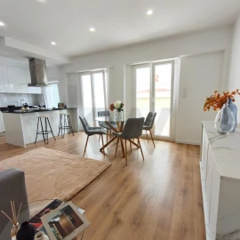 Apartamento T3 para Venda em Benfica
