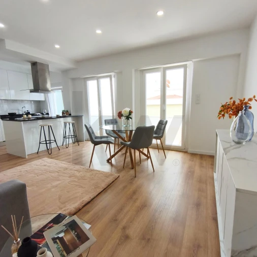 Apartamento T3 para Venda em Benfica Foto 2