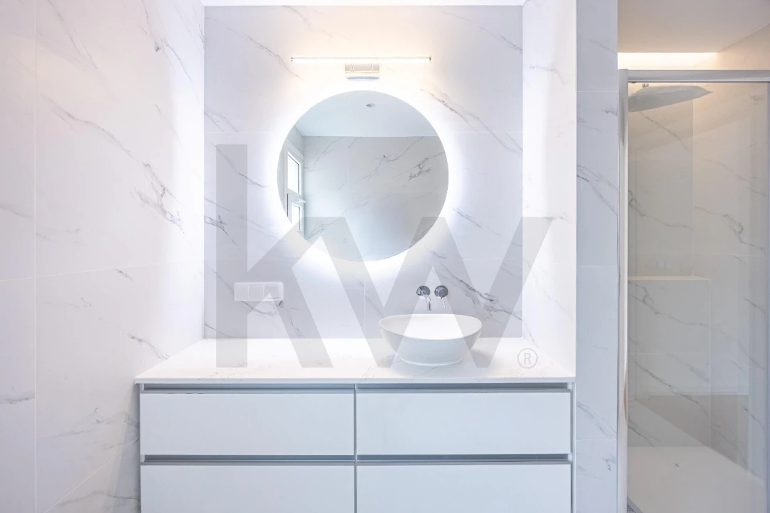 Apartamento T1 para Venda em Caniço Foto 8