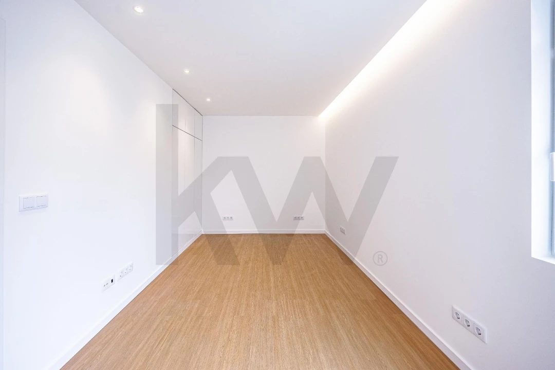 Apartamento T1 para Venda em Caniço Foto 11