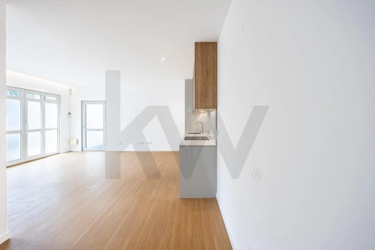 Apartamento T1 para Venda em Caniço Foto 6