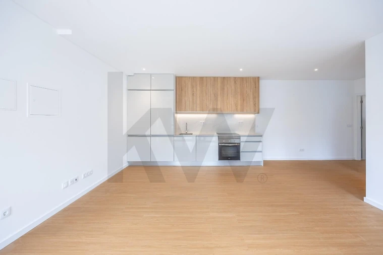 Apartamento T1 para Venda em Caniço Foto 5