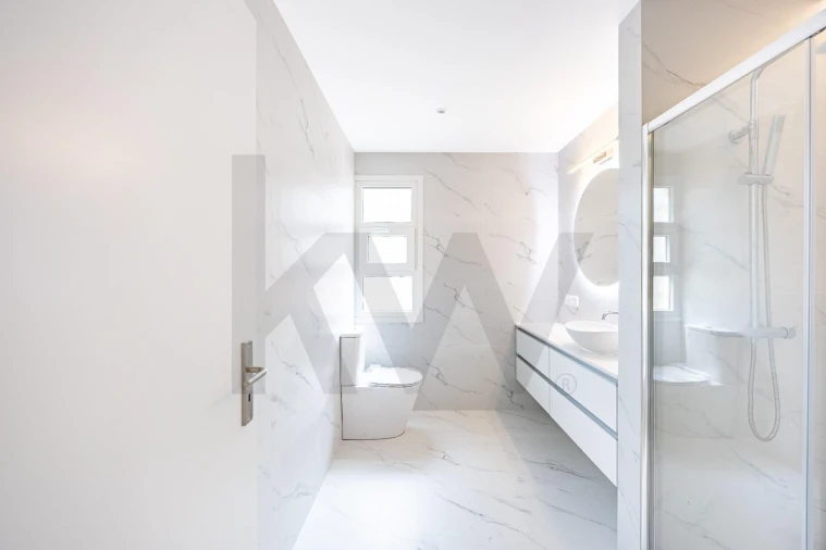 Apartamento T1 para Venda em Caniço Foto 9