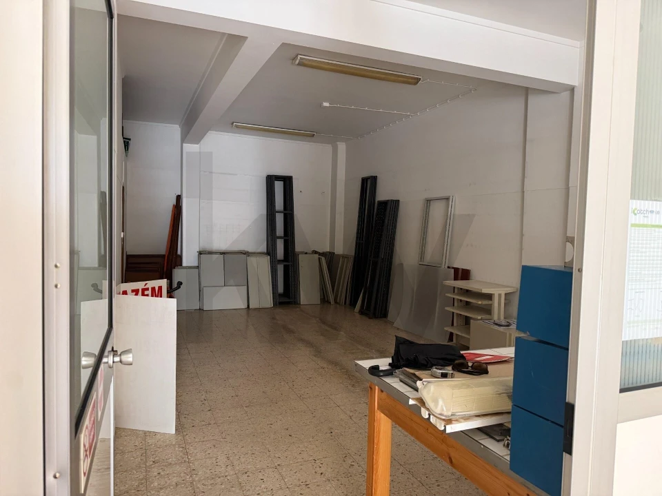 Loja para Venda em Oeiras e São Julião da Barra, Paço de Arcos e Caxias Foto 11