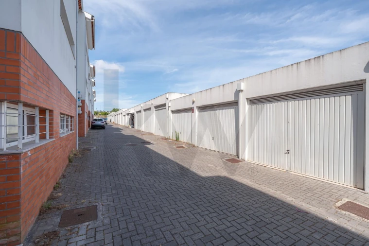 Apartamento T3 para Venda em Carapinheira Foto 28