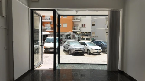 Negócio para Arrendamento em Armação de Pera