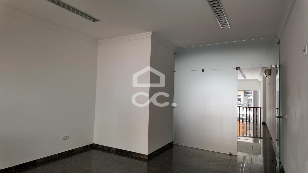 Negócio para Arrendamento em Armação de Pera Foto 7