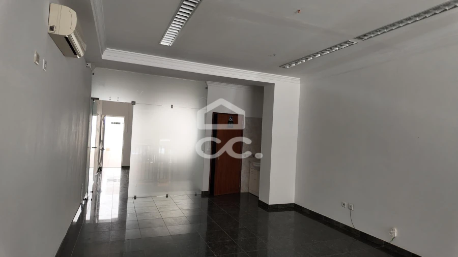 Negócio para Arrendamento em Armação de Pera Foto 5
