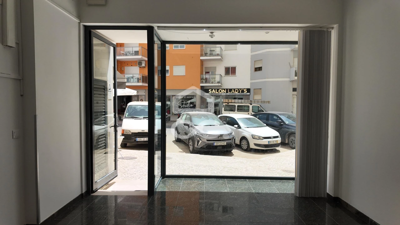 Negócio para Arrendamento em Armação de Pera Foto 4