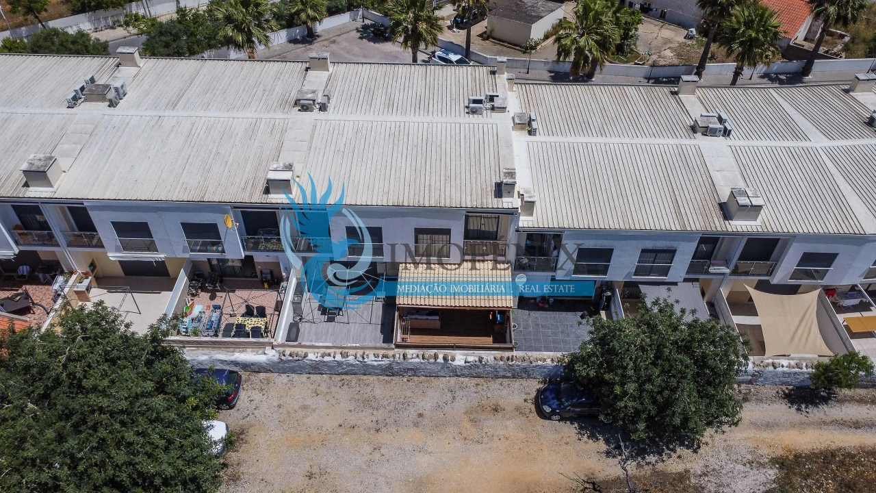 Moradia T3 para Venda em Albufeira e Olhos de Água Foto 2