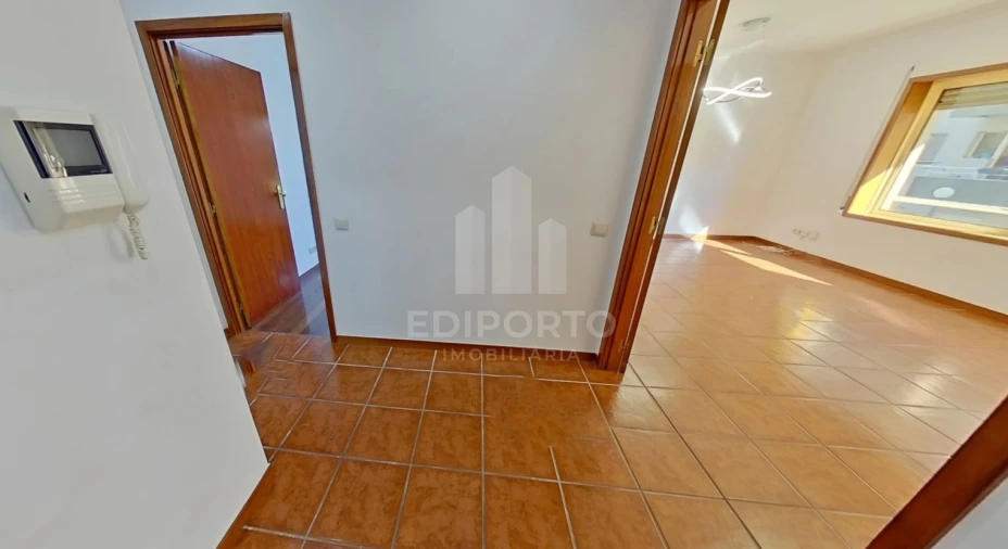 Apartamento T2 para Venda em Canidelo Foto 3