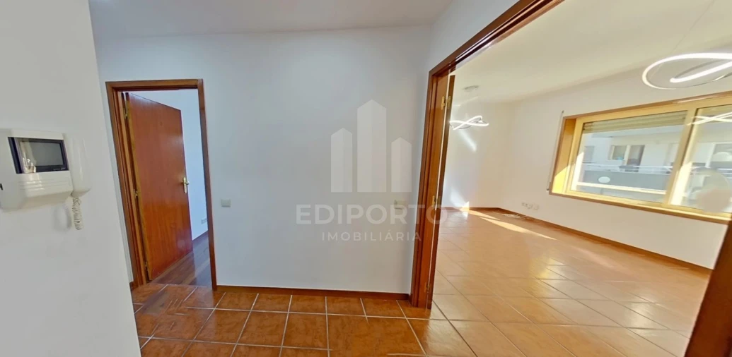 Apartamento T2 para Venda em Canidelo Foto 2