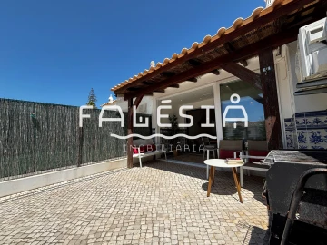 Moradia T2 para Venda em Albufeira e Olhos de Água