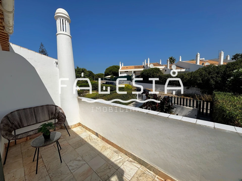 Moradia T2 para Venda em Albufeira e Olhos de Água Foto 39