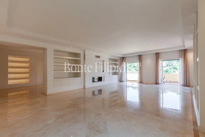 Apartamento T4 para Arrendamento em Cascais e Estoril
