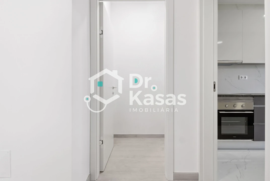 Apartamento T4 para Venda em Seixal, Arrentela e Aldeia de Paio Pires Foto 28