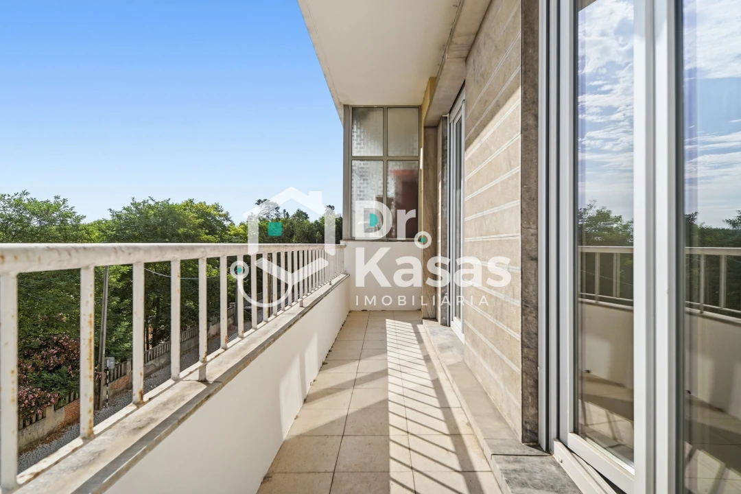 Apartamento T4 para Venda em Seixal, Arrentela e Aldeia de Paio Pires Foto 3
