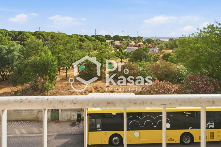 Apartamento T4 para Venda em Seixal, Arrentela e Aldeia de Paio Pires Foto 23