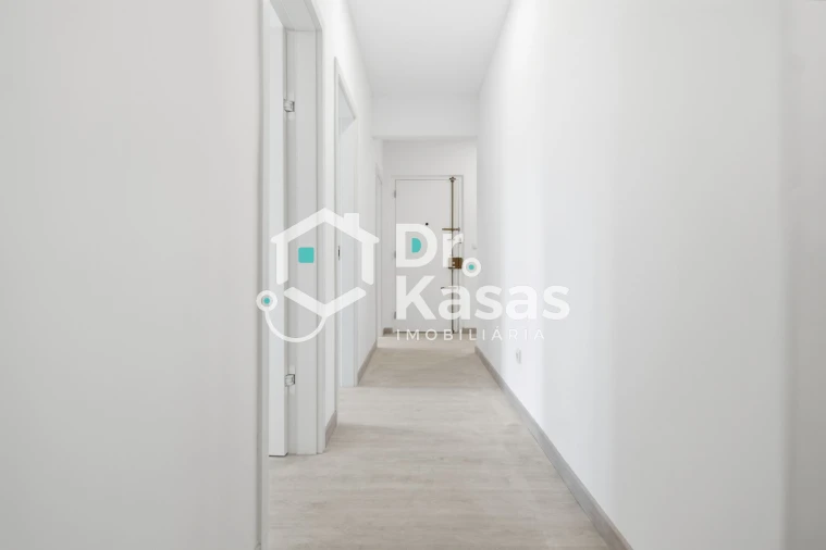 Apartamento T4 para Venda em Seixal, Arrentela e Aldeia de Paio Pires Foto 19