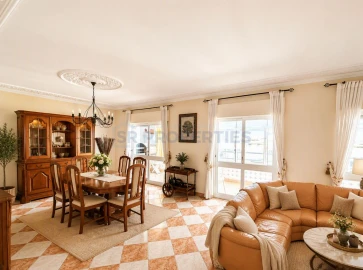 Apartamento T4 para Venda em Quarteira