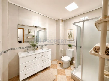 Apartamento T4 para Venda em Quarteira