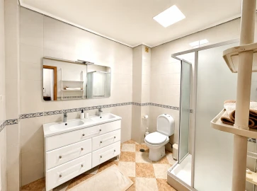 Apartamento T4 para Venda em Quarteira