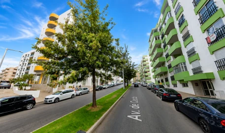 Apartamento T4 para Venda em Quarteira