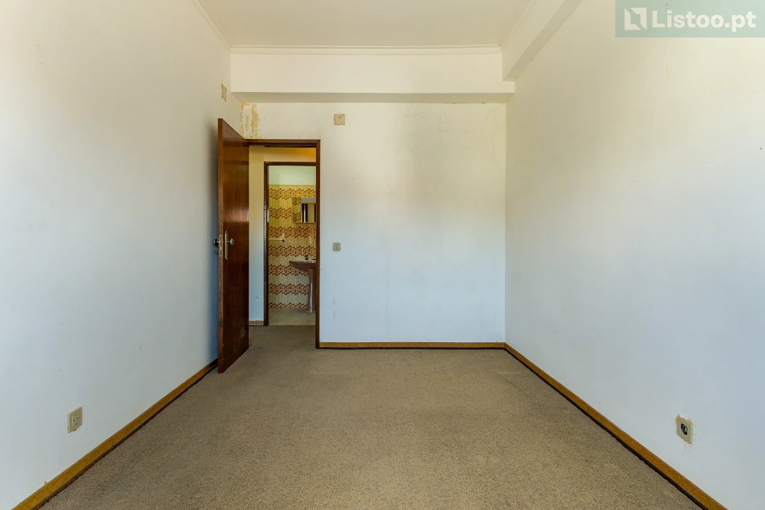 Apartamento T3 para Venda em Agualva e Mira-Sintra Foto 21