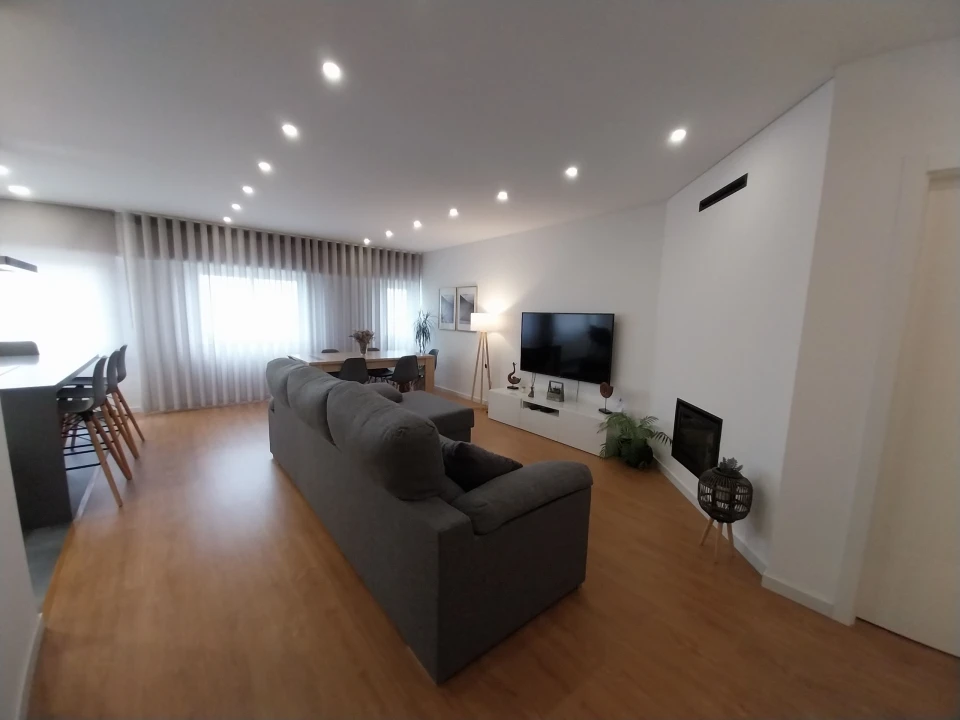 Apartamento T3 para Venda em Santa Iria de Azoia, São João da Talha e Bobadela Foto 8